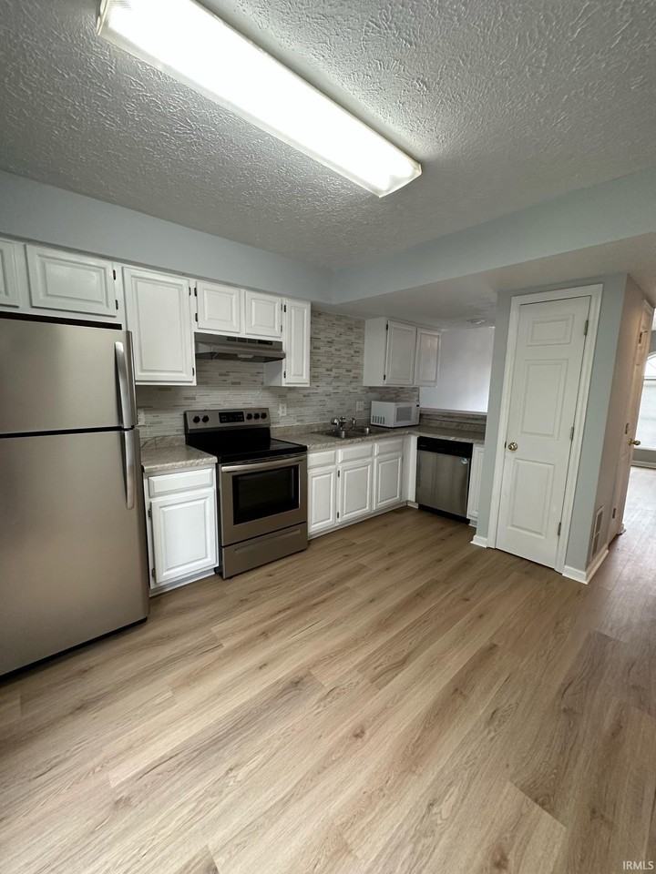 648 E Sherwood Hills Dr - Photo 4 of 13