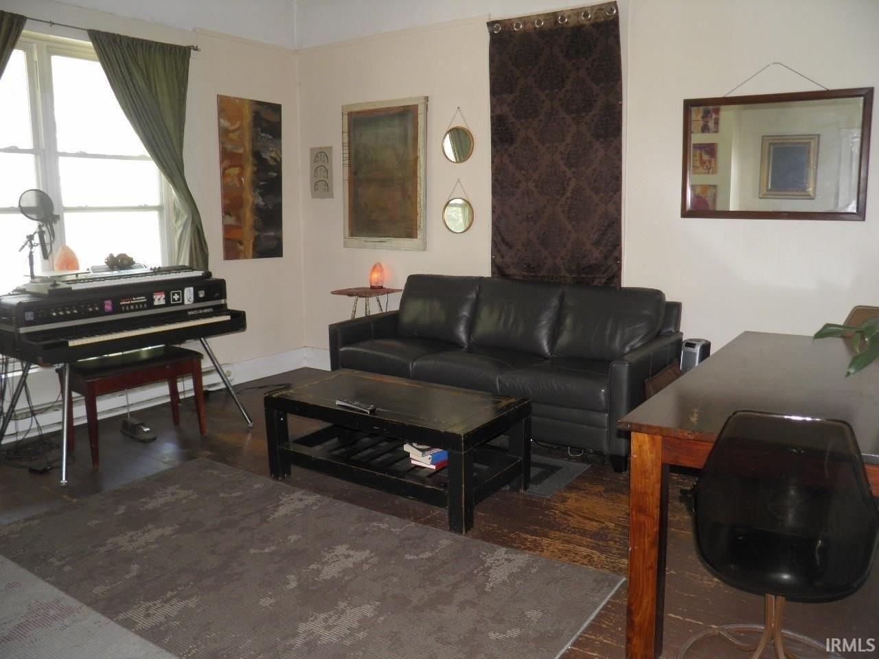 517 S Rogers St #1 - Photo 4 of 9