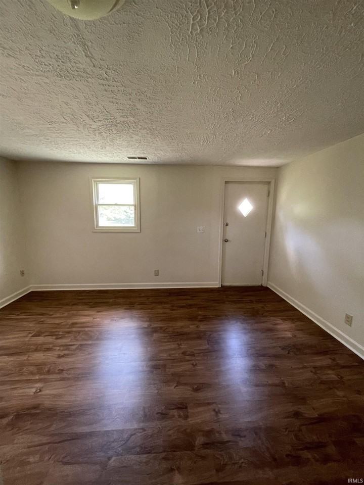 415 N Kimble Dr - Photo 7 of 20