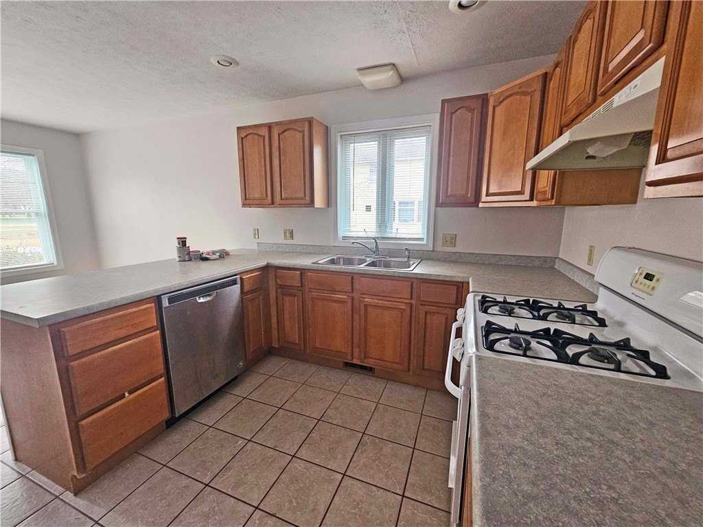 118 Main St - Photo 6 of 16