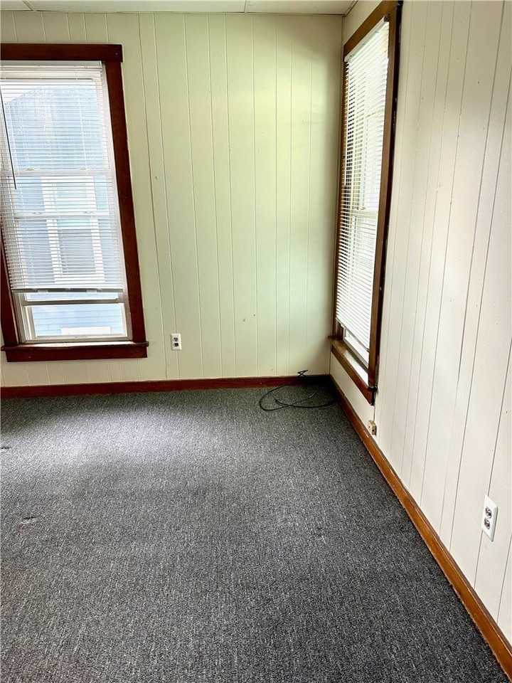 89 Chestnut St Apt 4 - Photo 7 of 15