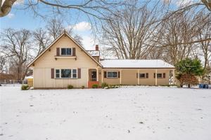 featured image of 14 Kingswood Dr