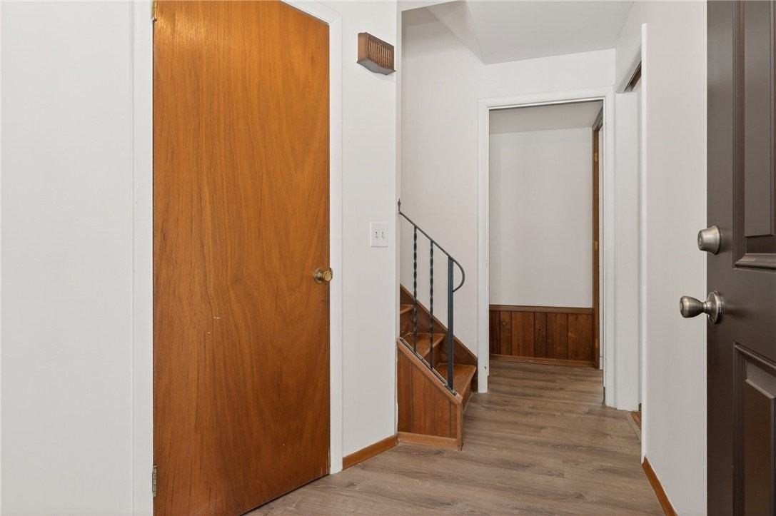 14 Kingswood Dr - Photo 3 of 34