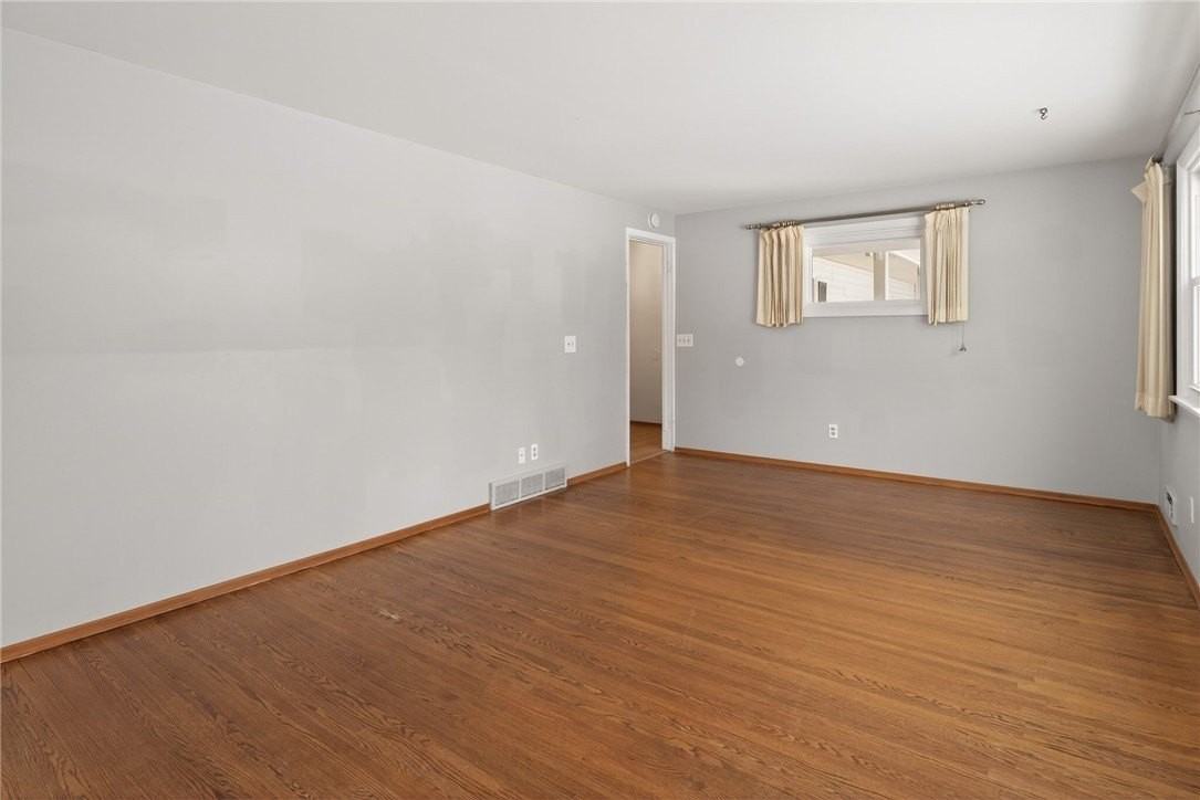 14 Kingswood Dr - Photo 6 of 34