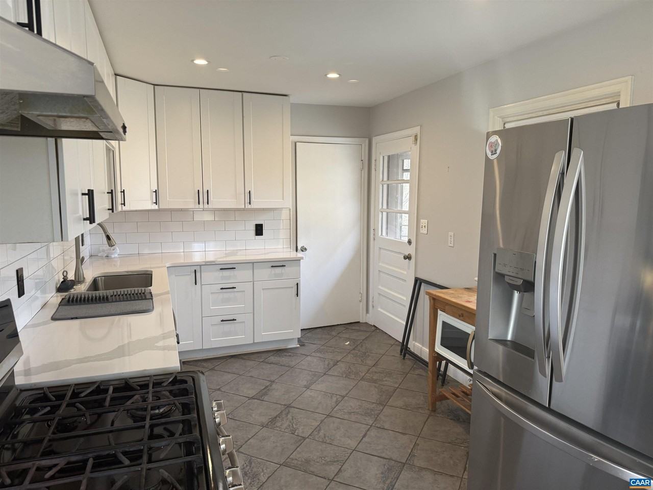 1244 Holmes Ave - Photo 2 of 15