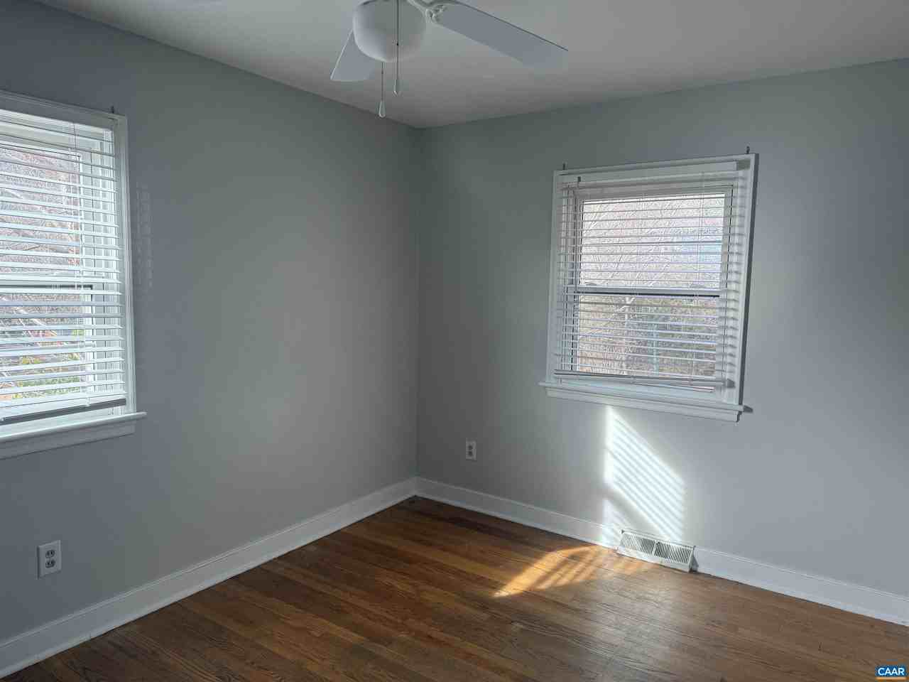 1244 Holmes Ave - Photo 6 of 15