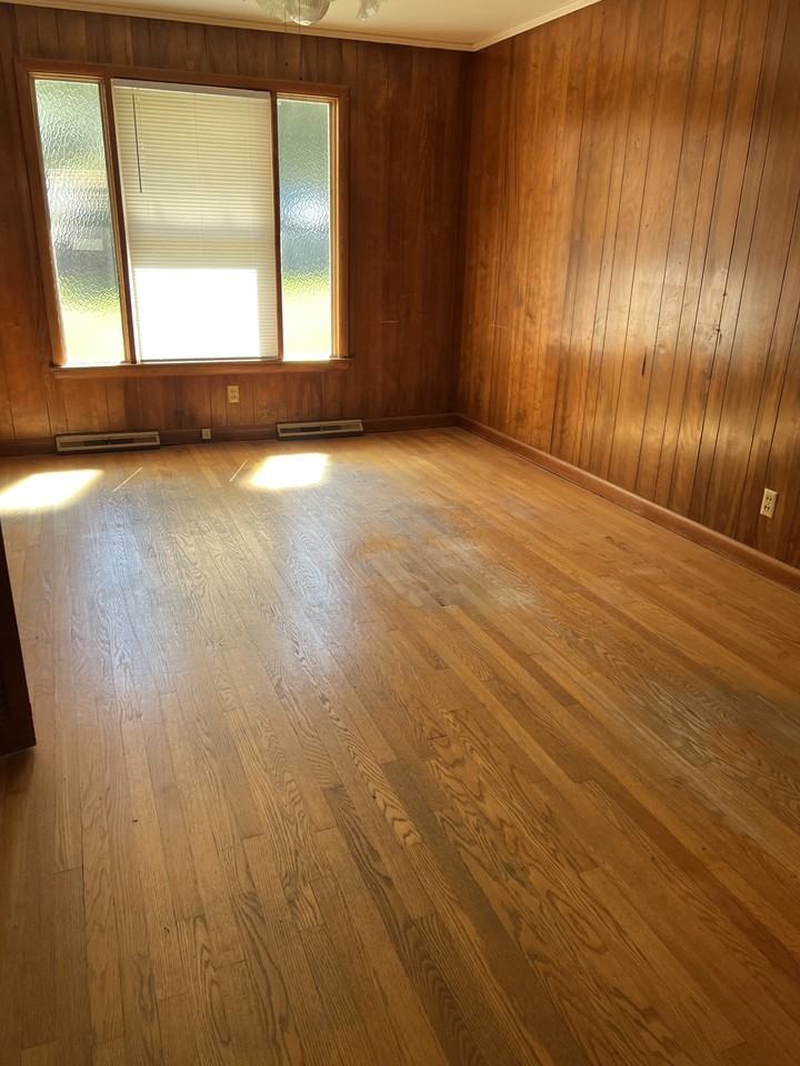 210 North May Street - Photo 3 of 9