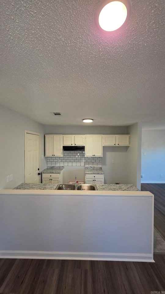 2400 Covenant Cv - Photo 3 of 12