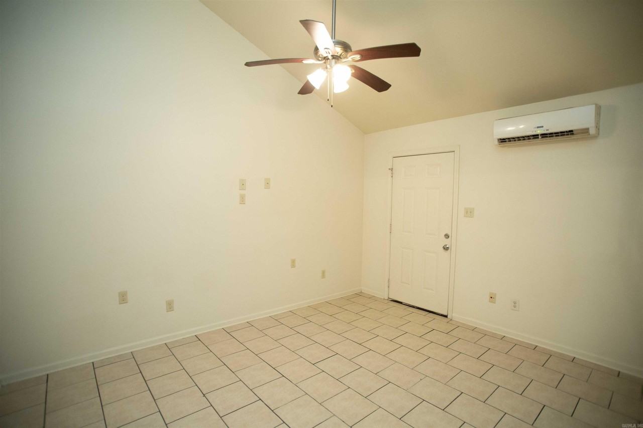 2109 Batesville Pike - Photo 3 of 13