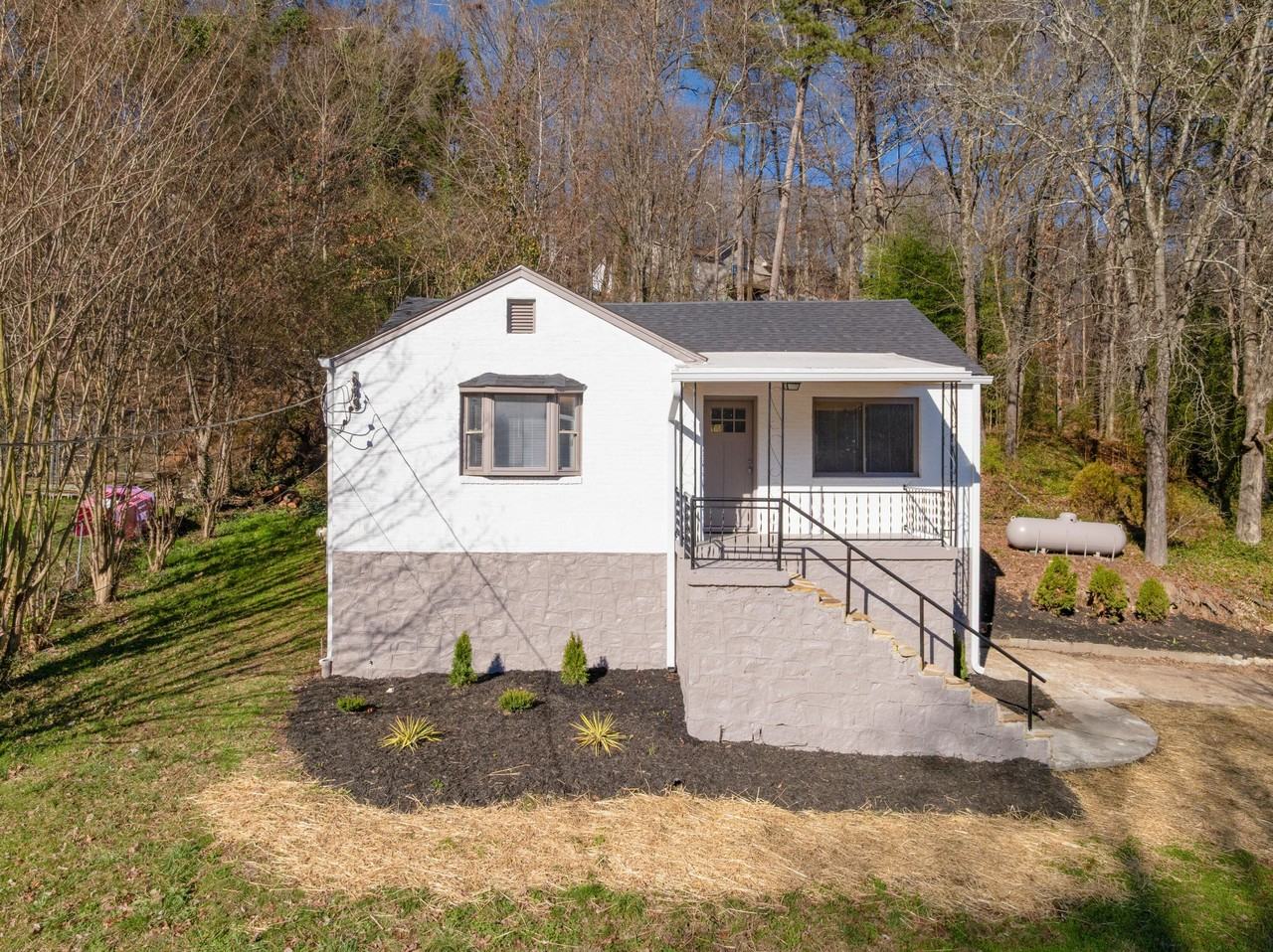 109 Hogan Rd - Photo 2 of 39