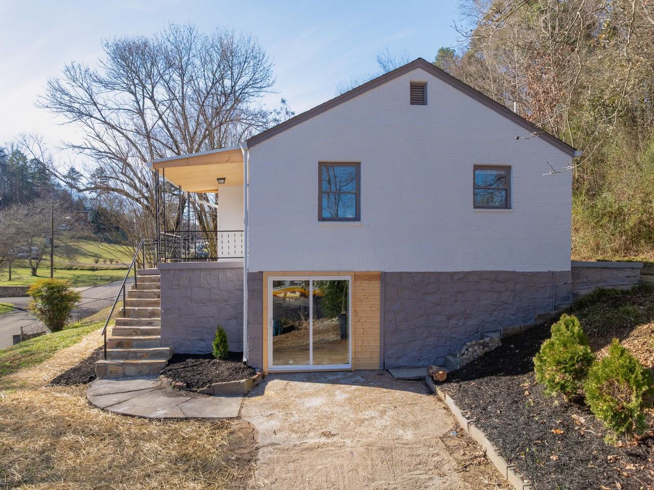 109 Hogan Rd - Photo 3 of 39