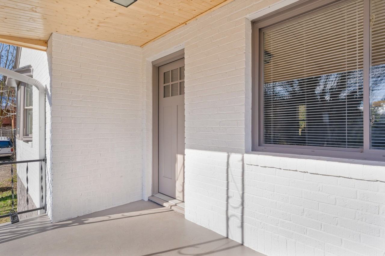 109 Hogan Rd - Photo 7 of 39