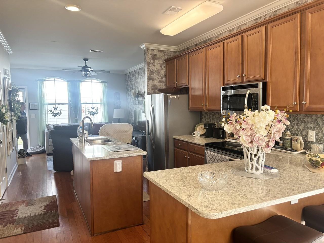 Alexandria Ave - Photo 3 of 12