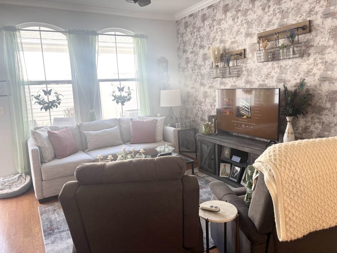 Alexandria Ave - Photo 5 of 12