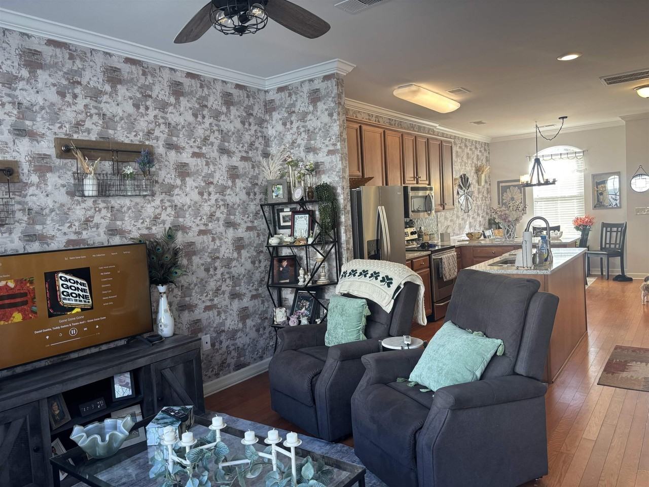 Alexandria Ave - Photo 7 of 12