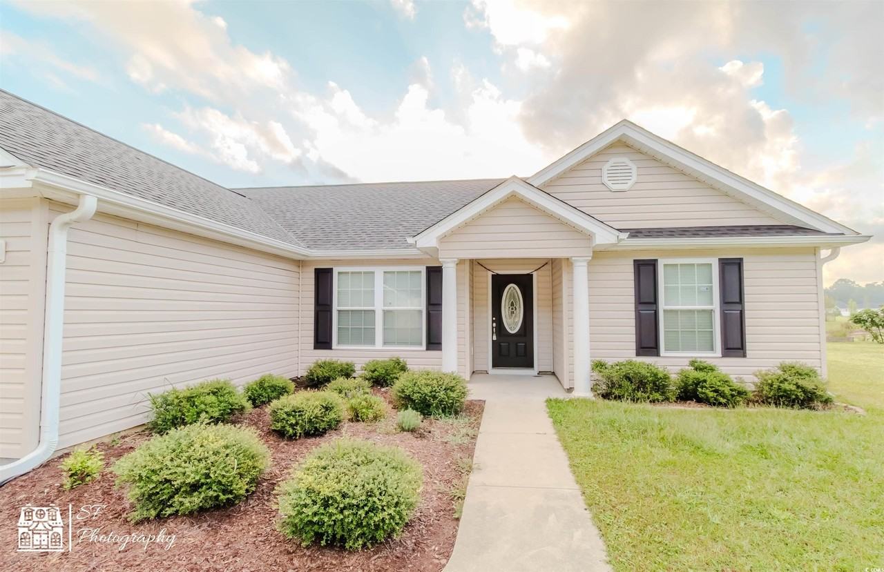 246 Macarthur Dr - Photo 3 of 28