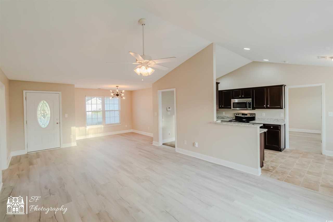 246 Macarthur Dr - Photo 5 of 28