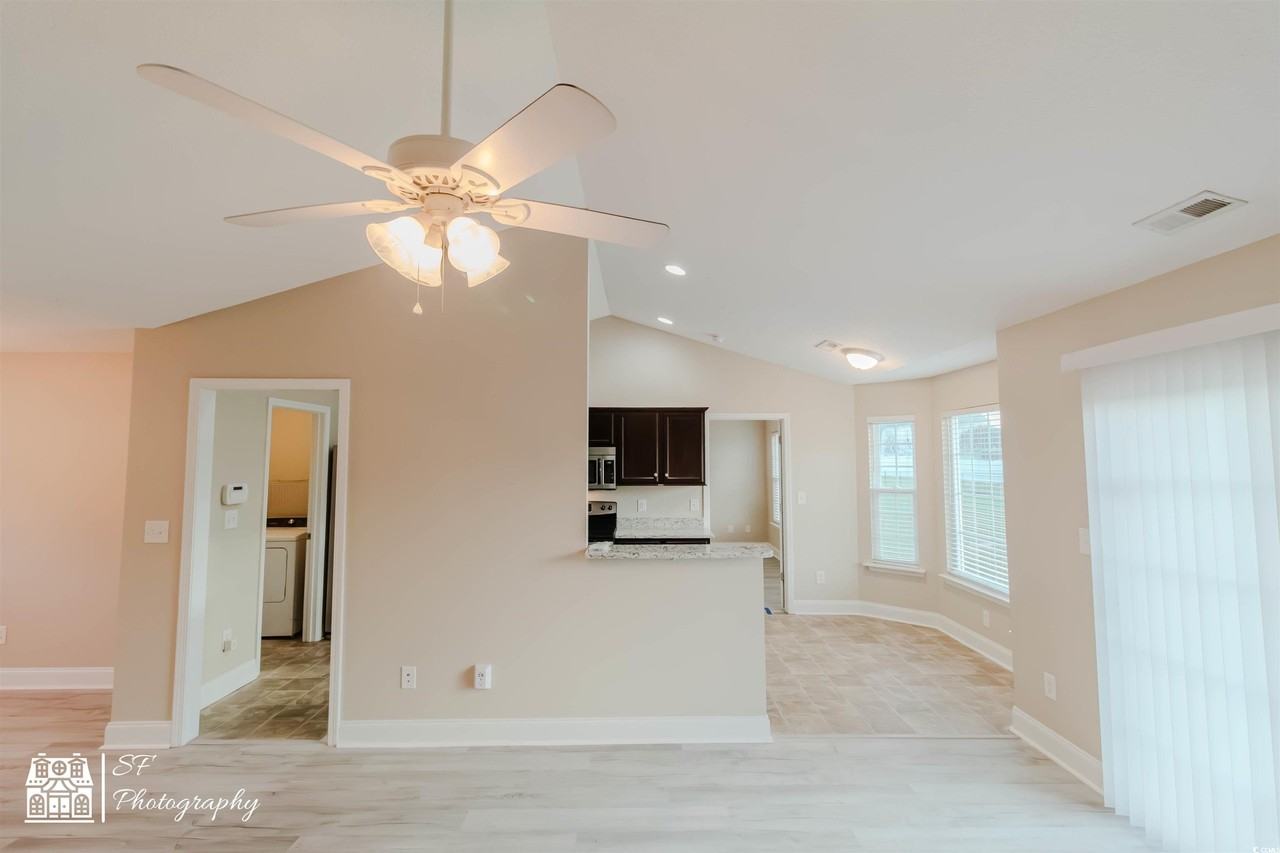 246 Macarthur Dr - Photo 7 of 28