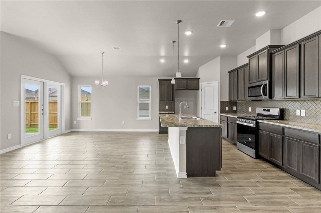 1353 Trent Park Ln - Photo 4 of 22