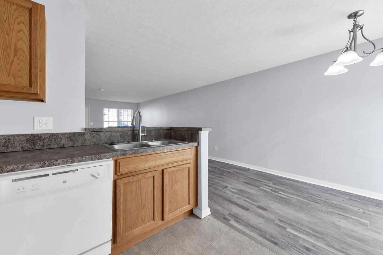 8326 Bruntsfield Rd - Photo 7 of 25