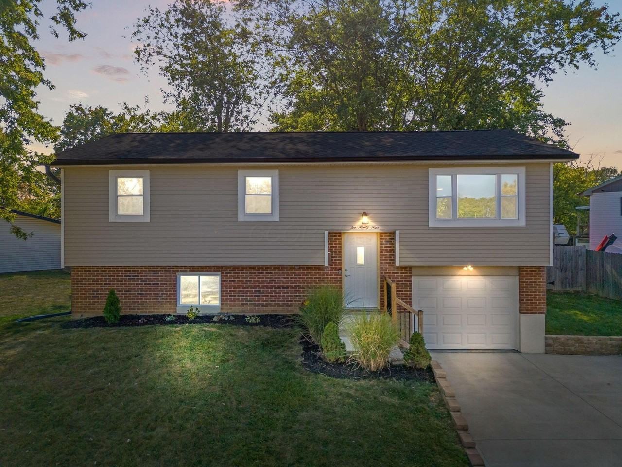 299 Lombard Rd - Photo 3 of 50