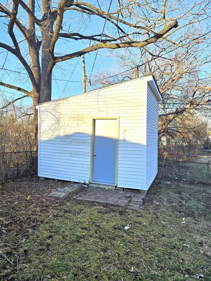 2906 La Rosa Dr - Photo 7 of 24