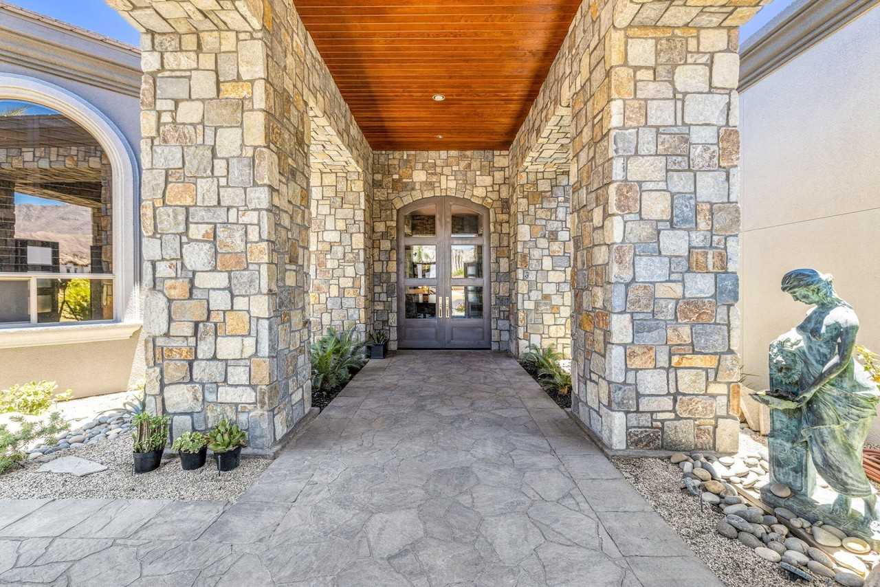 28 Clancy Ln S - Photo 7 of 50