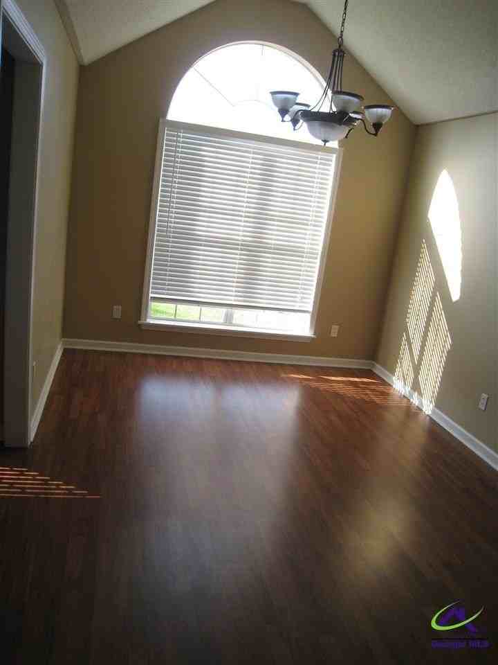 101 Trevore Ct - Photo 3 of 10