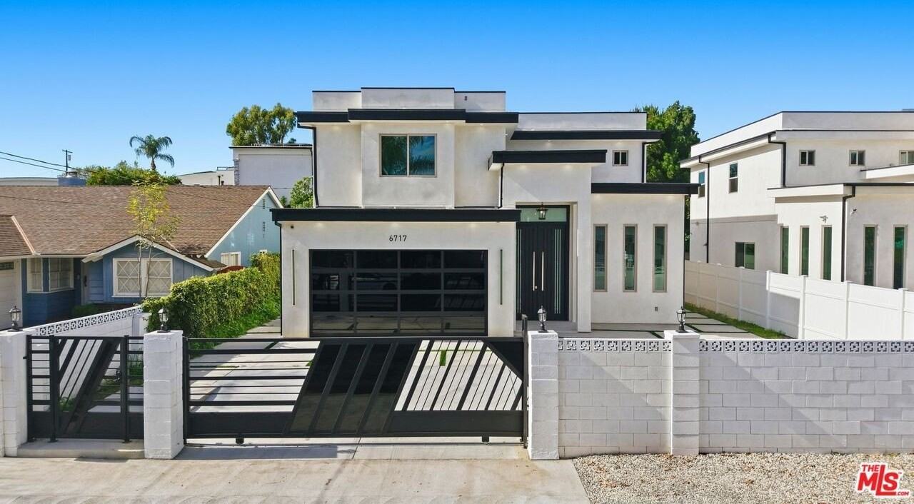 6717 Sunnyslope Ave - Photo 2 of 47