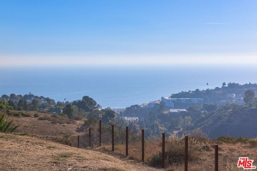 843 Enchanted Way - Photo 5 of 32