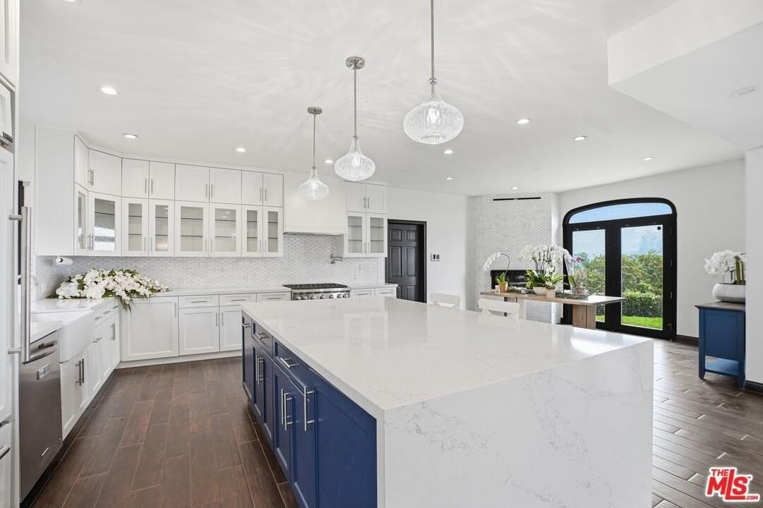 1036 El Medio Ave - Photo 7 of 33