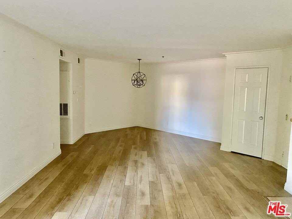 675 Oak Run Trl Unit Tl301 - Photo 4 of 14