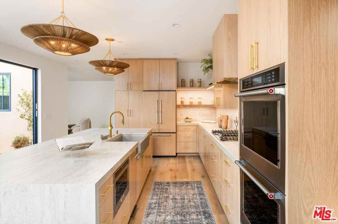 1008 Oakwood Ave - Photo 4 of 26