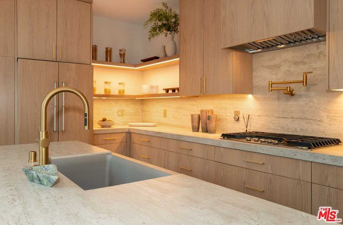 1008 Oakwood Ave - Photo 5 of 26