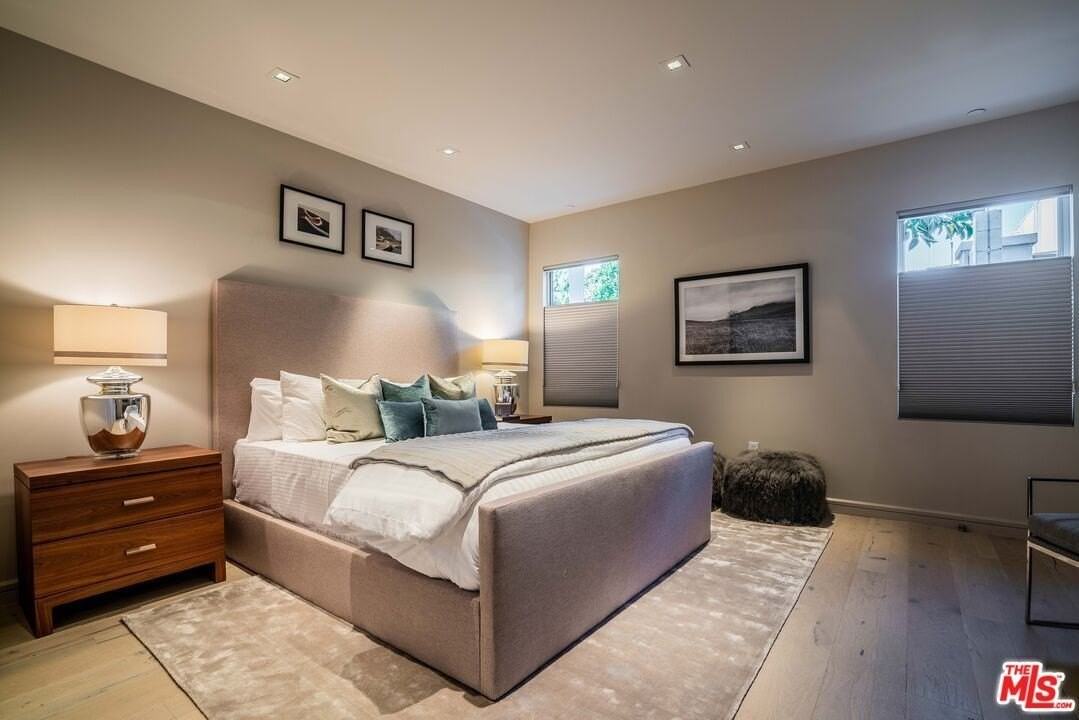 2391 Roscomare Rd Apt 401 #401 - Photo 5 of 22