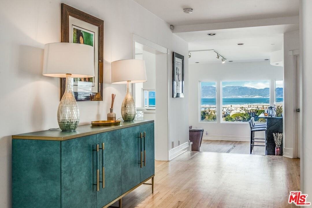 227 Fowling St - Photo 3 of 50