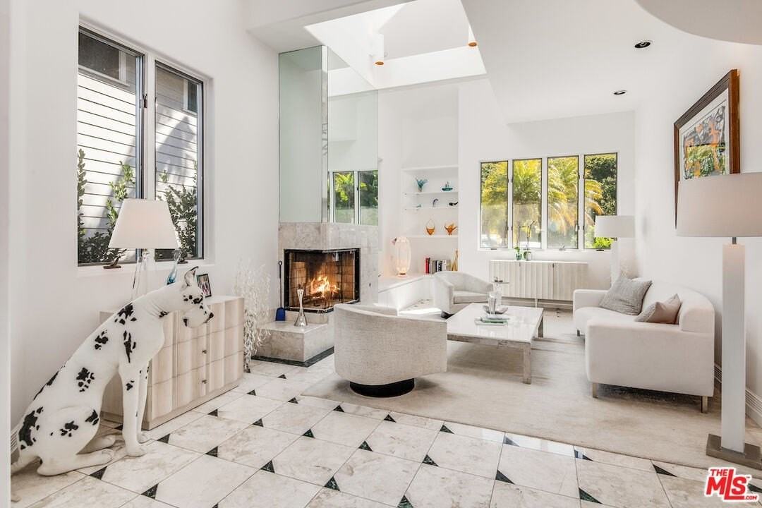 227 Fowling St - Photo 4 of 50