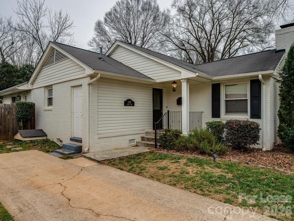 1201 Seneca Pl - Photo 2 of 22