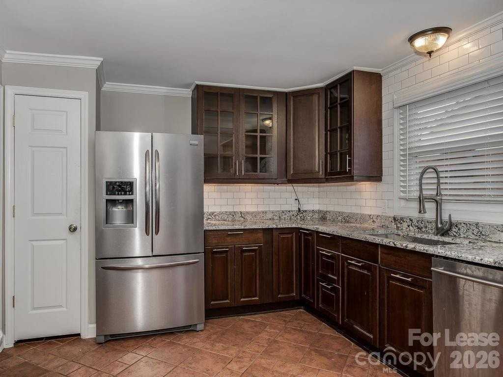 1201 Seneca Pl - Photo 6 of 22