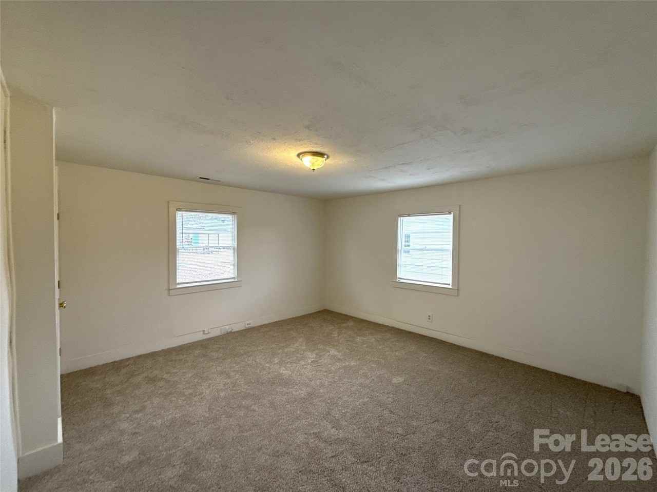 1903 Flint Ln - Photo 5 of 11