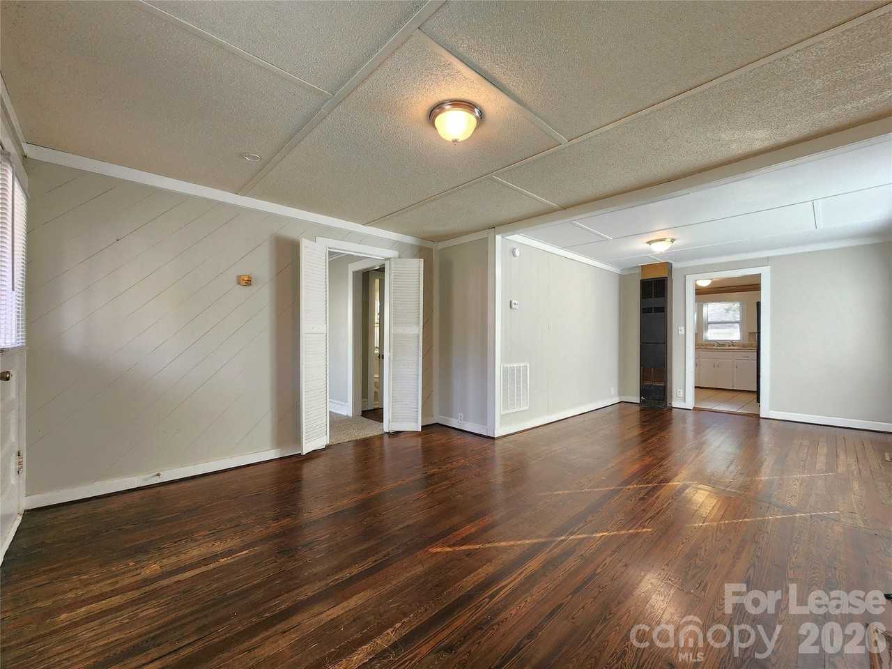 317 Westview St - Photo 3 of 26