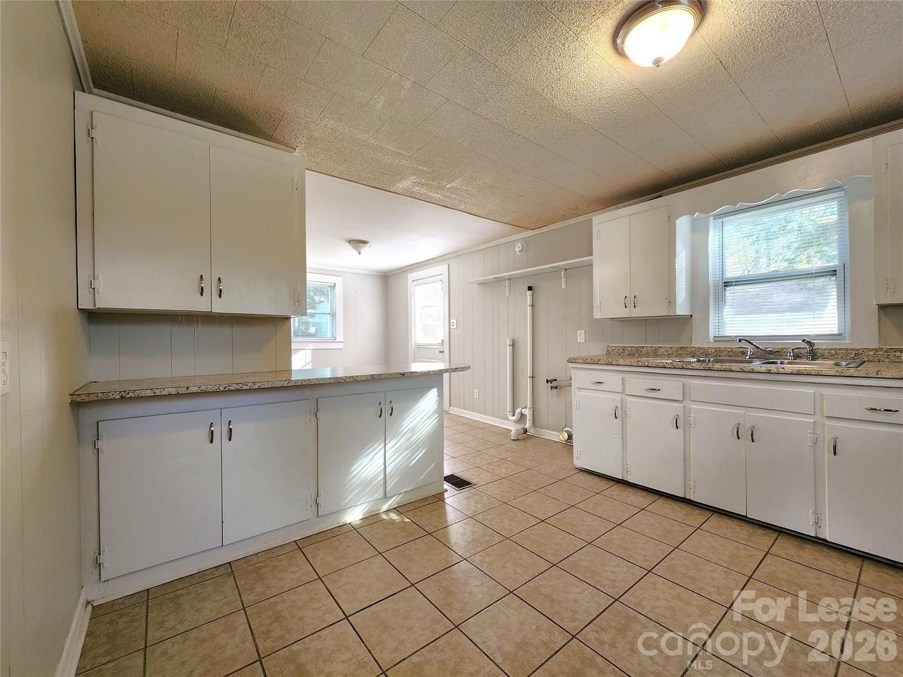 317 Westview St - Photo 5 of 26