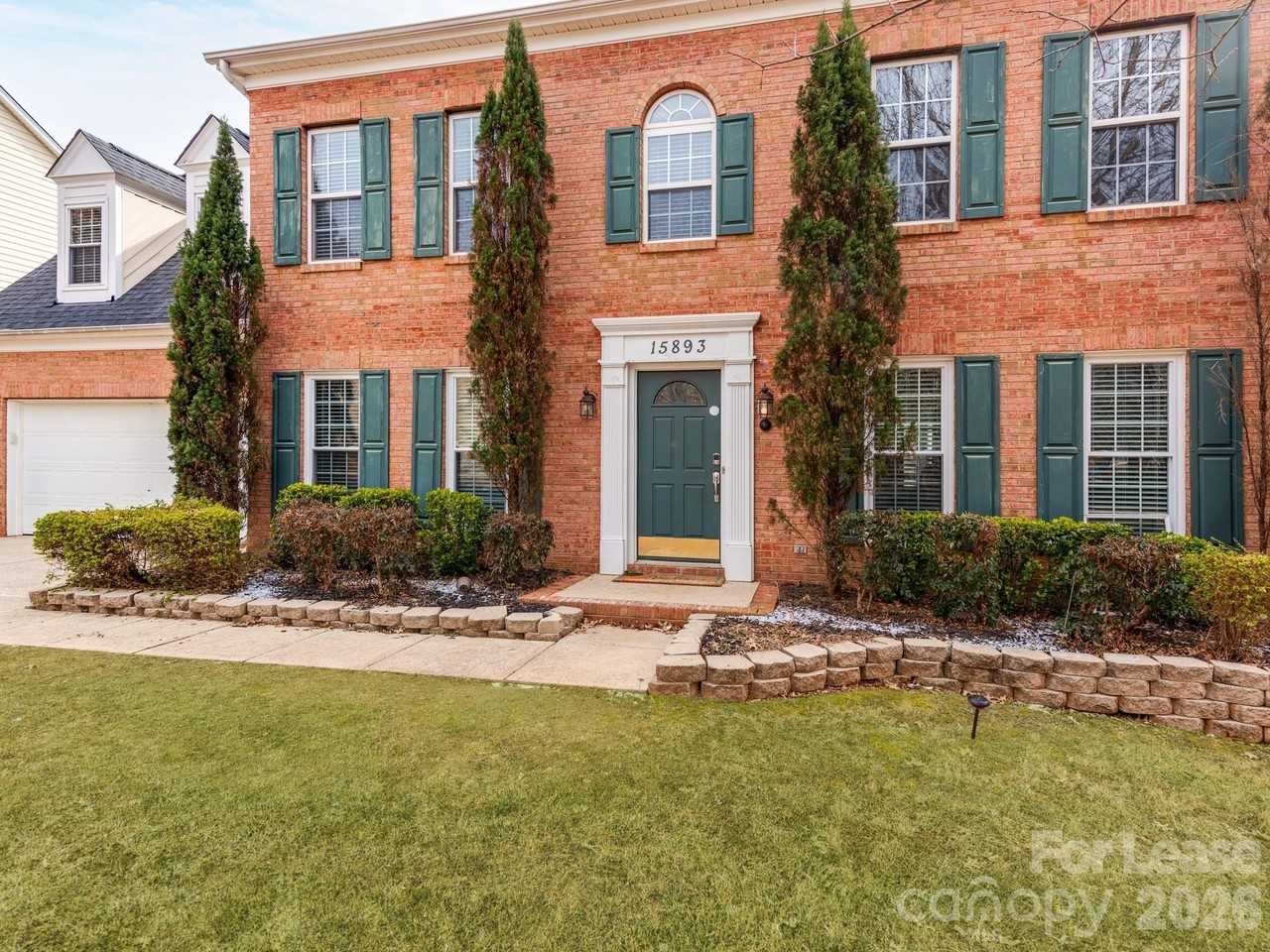 15893 Wayland Dr - Photo 3 of 35