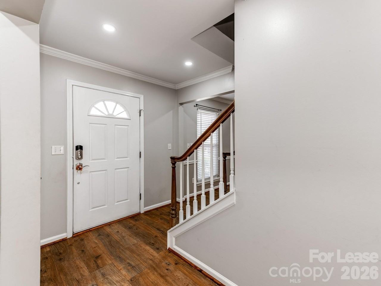 15893 Wayland Dr - Photo 5 of 35