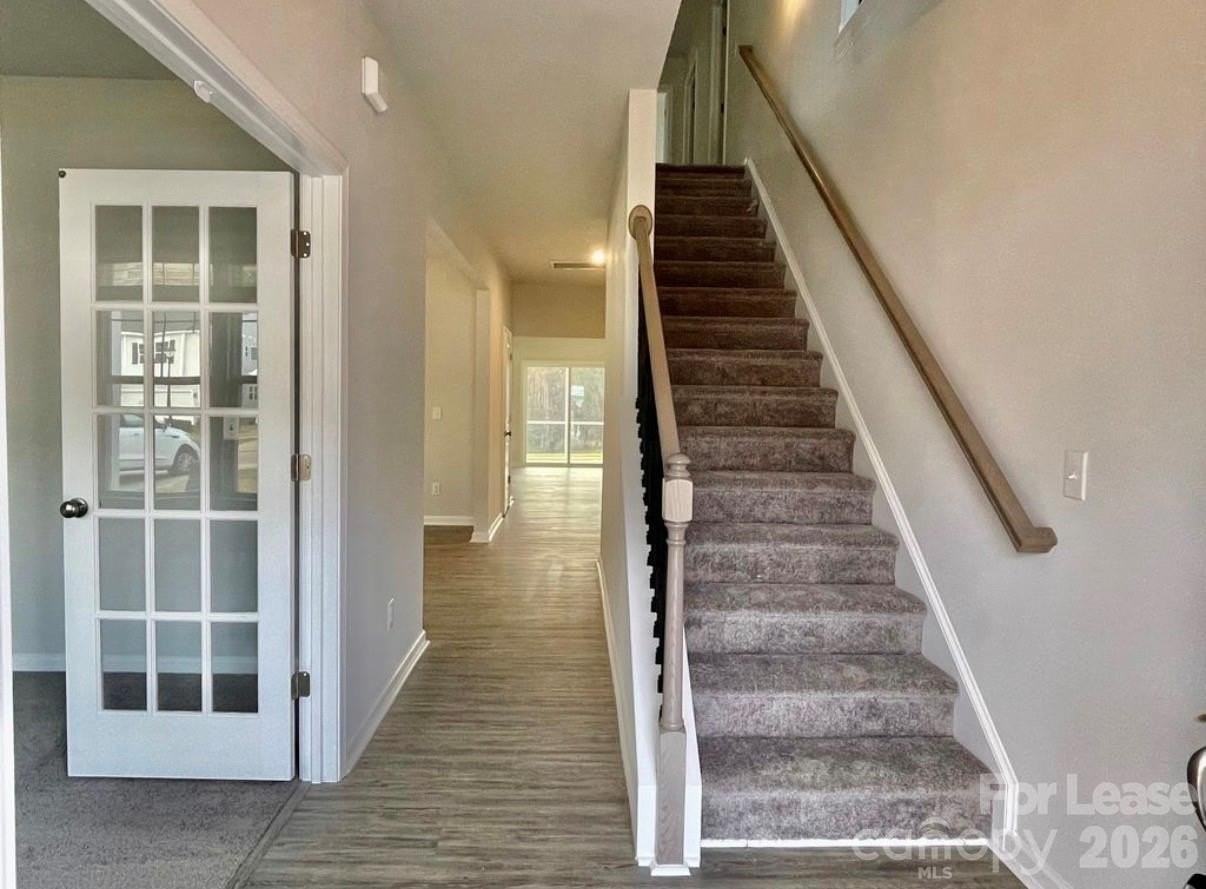 4182 Rosebrook Ct - Photo 3 of 37