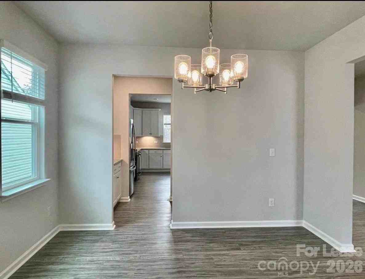 4182 Rosebrook Ct - Photo 7 of 37