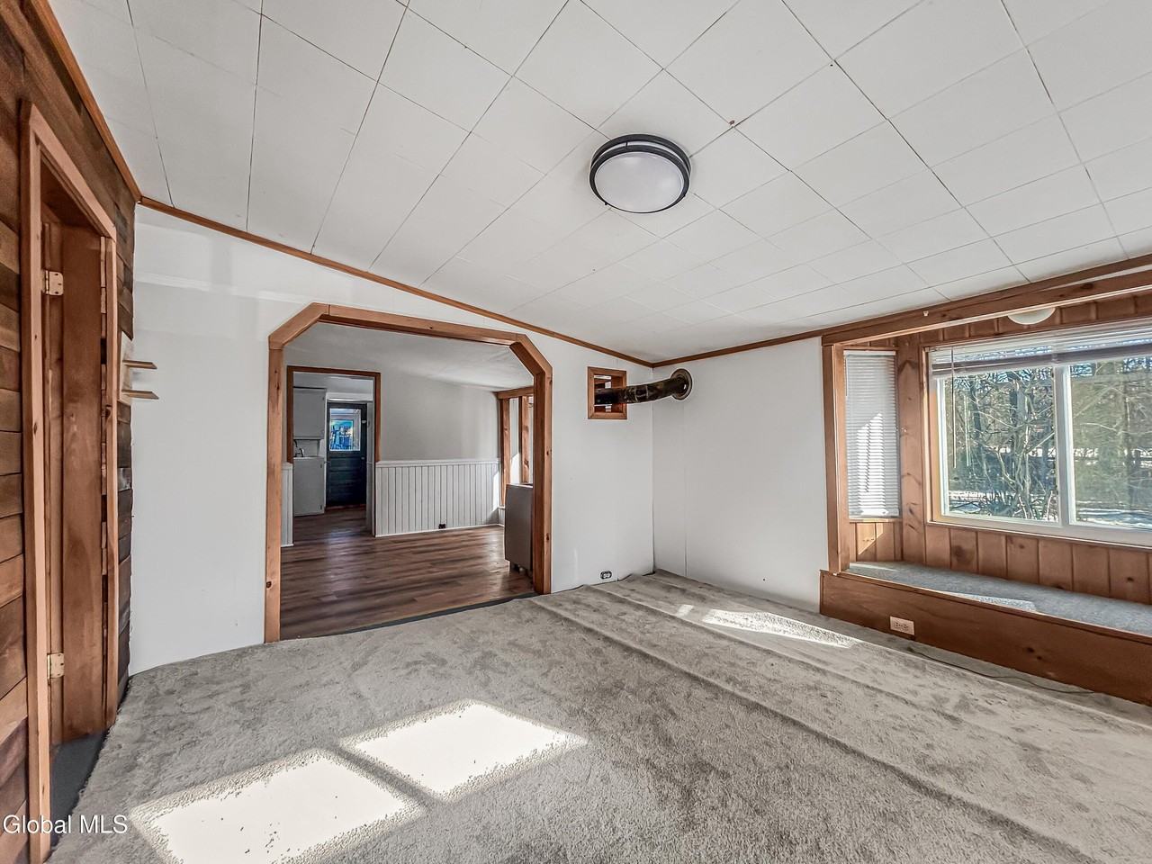 196 Luzerne Rd - Photo 5 of 31