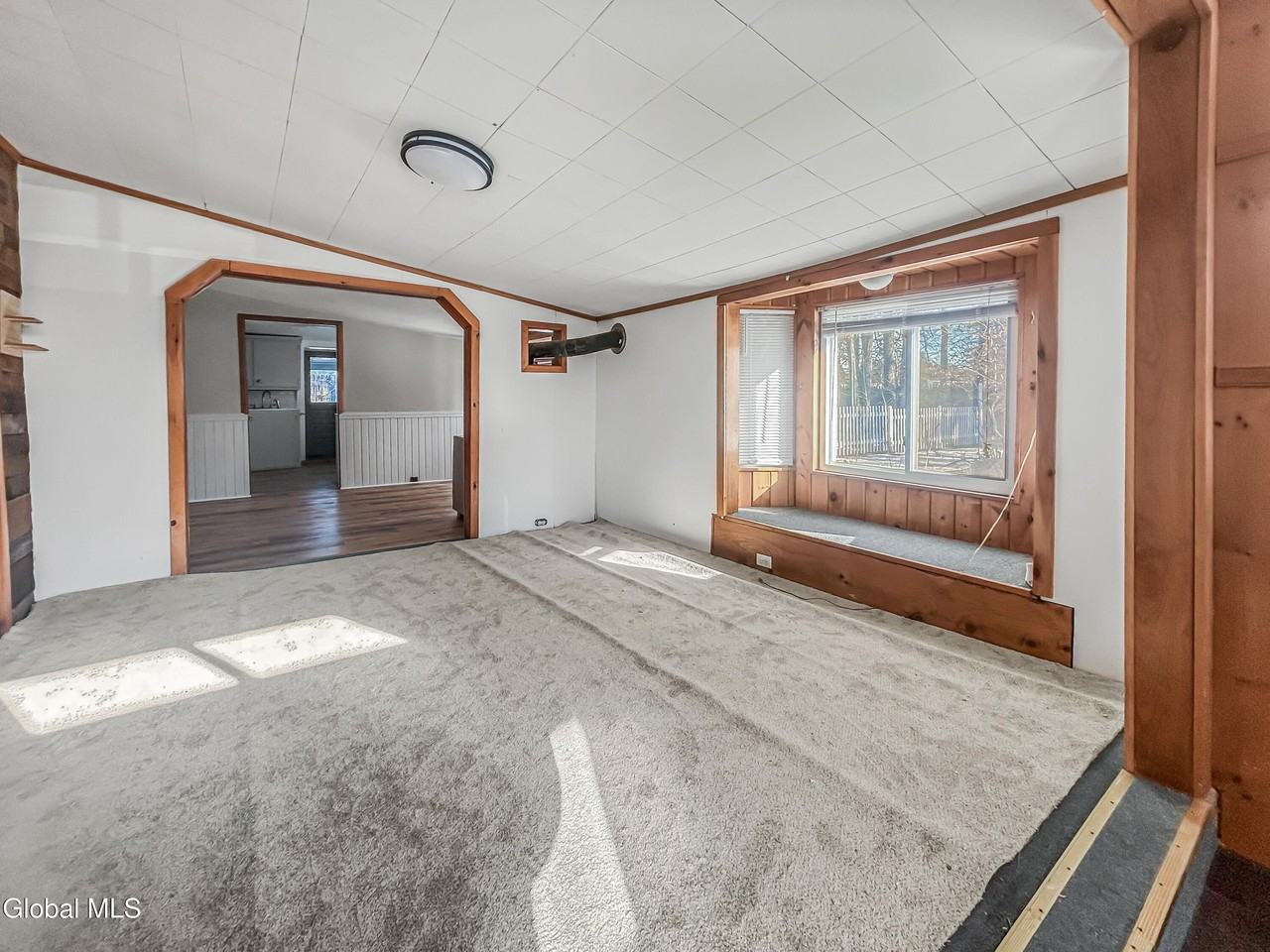 196 Luzerne Rd - Photo 6 of 31