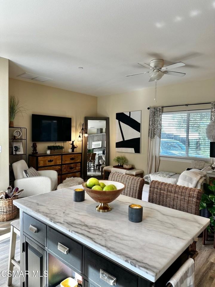 1226 Aster St - Photo 5 of 15