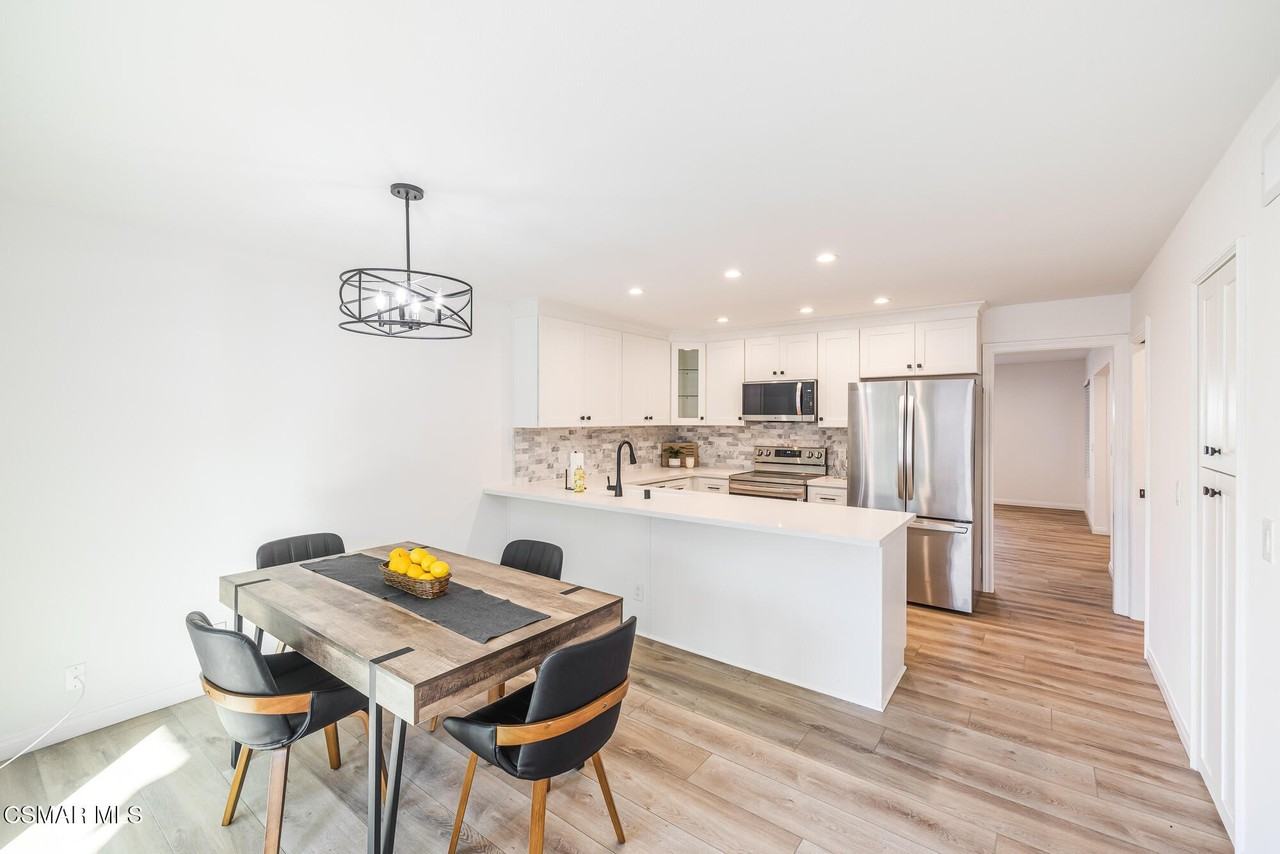 1116 Nottingwood Cir - Photo 2 of 36